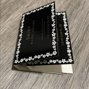 NEW Set of 2 Daisy by‎ Marc Jacobs Carded Vial Samples 1.2 ml each